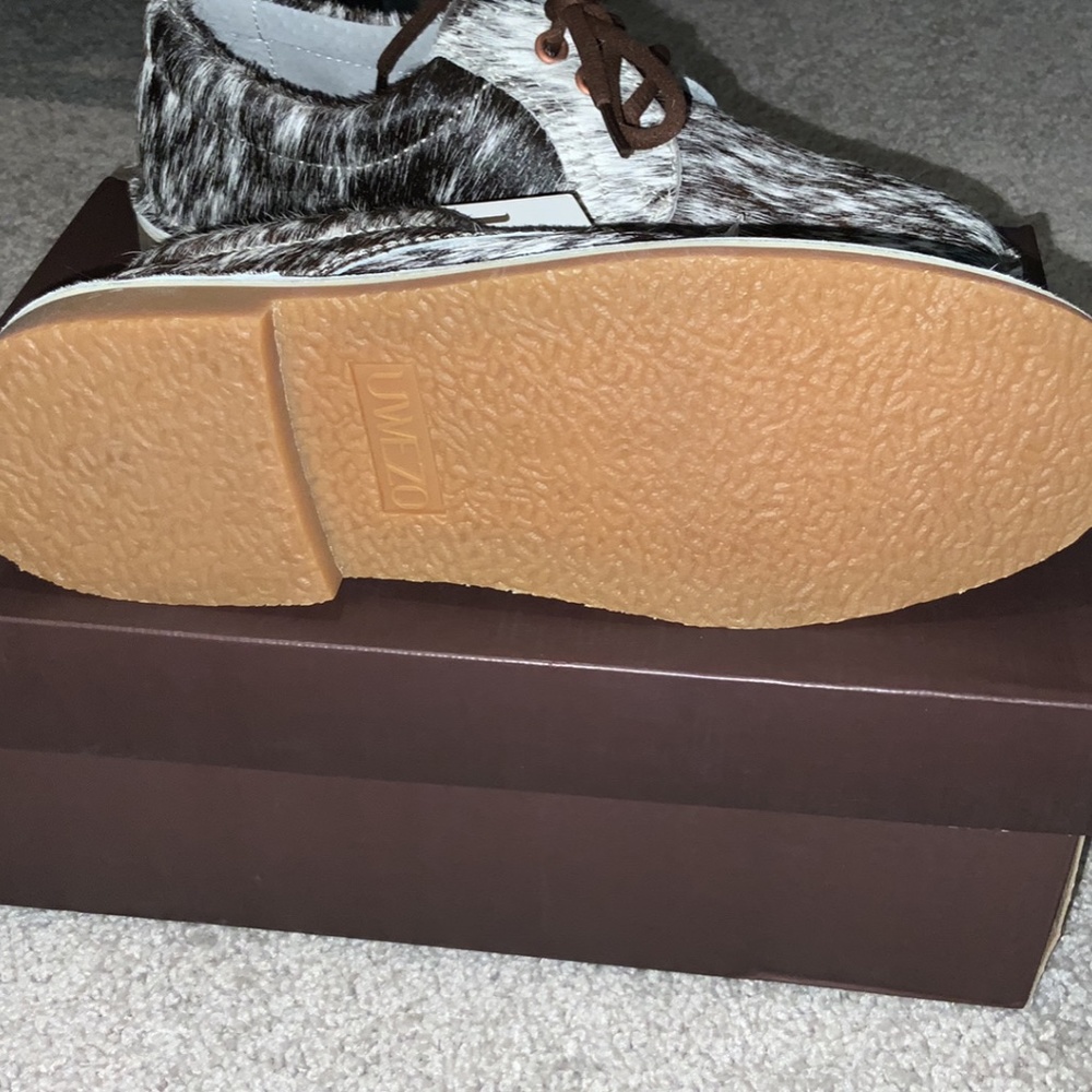 Uwezo size 9 (fits like an 8) womens cowhide shoes - Picture 3 of 4